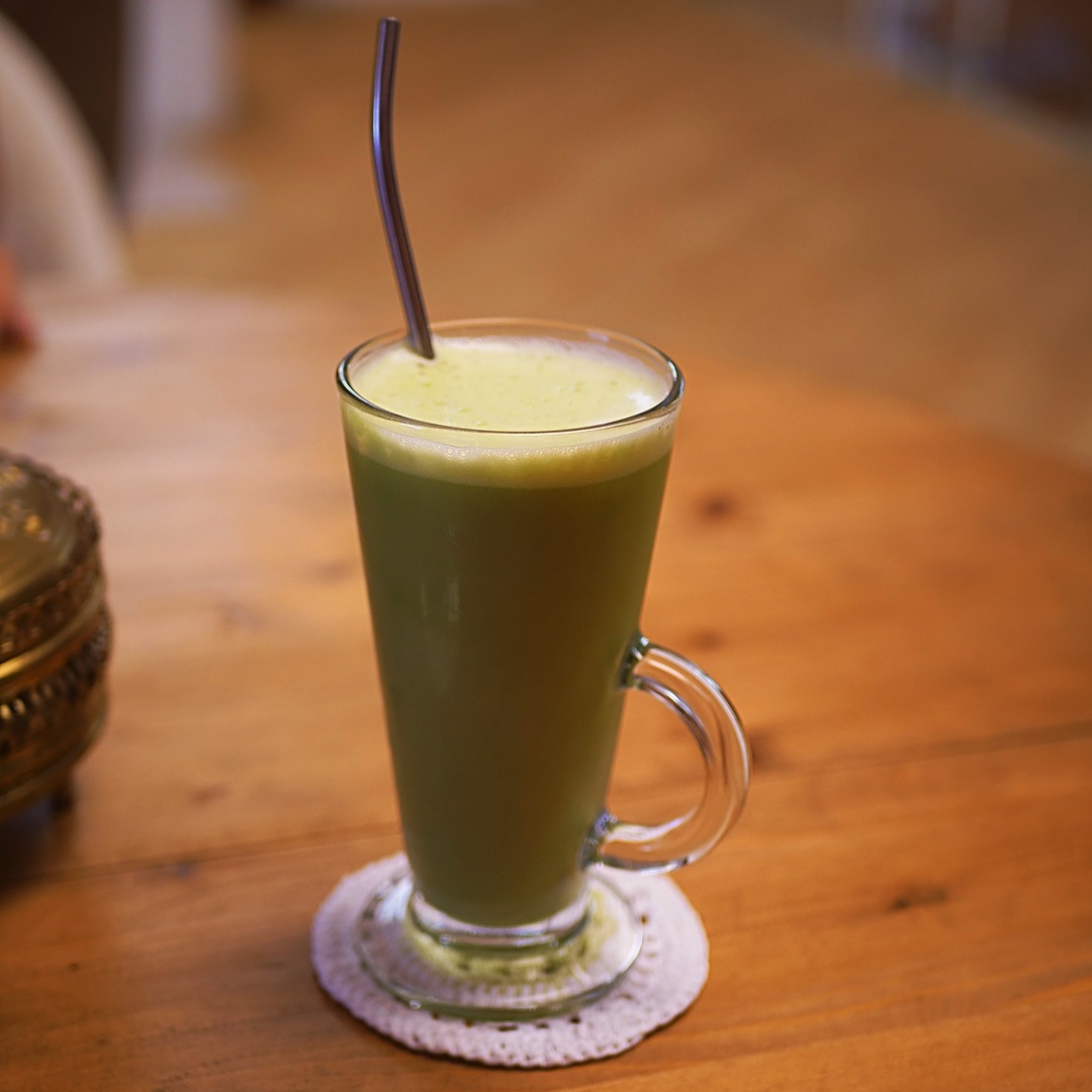 Boisson matcha dans un coffee shop